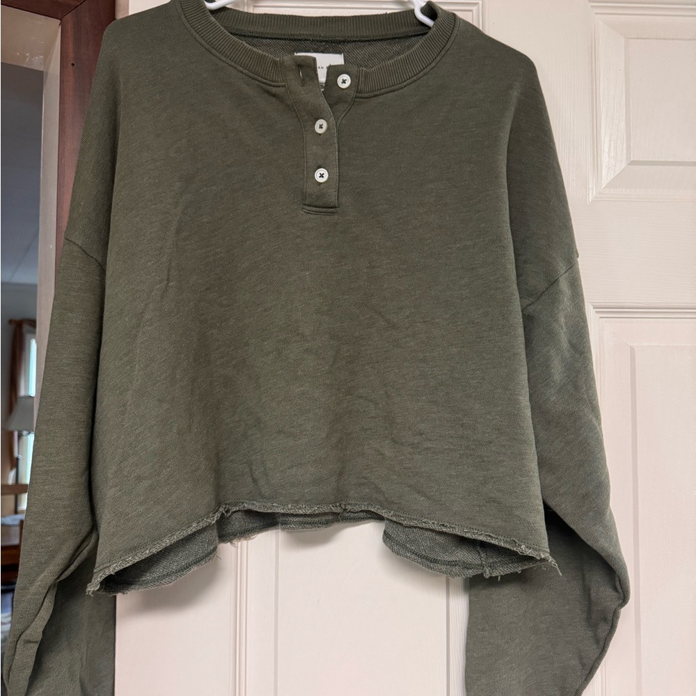 American Eagle Outfitters Olive Green Cropped Sweatshirt